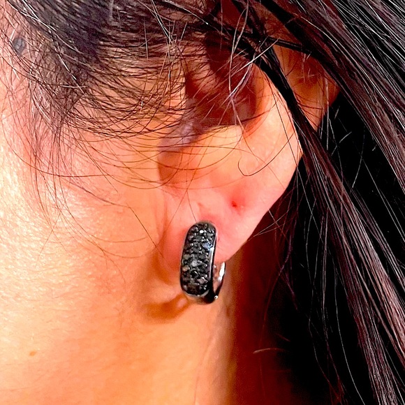 Black spinel sterling silver hoop earrings - Picture 1 of 6
